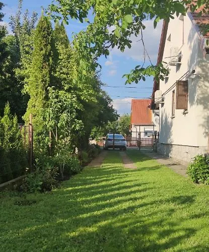Daire Borcsa Pihenohaz Mezőkövesd
